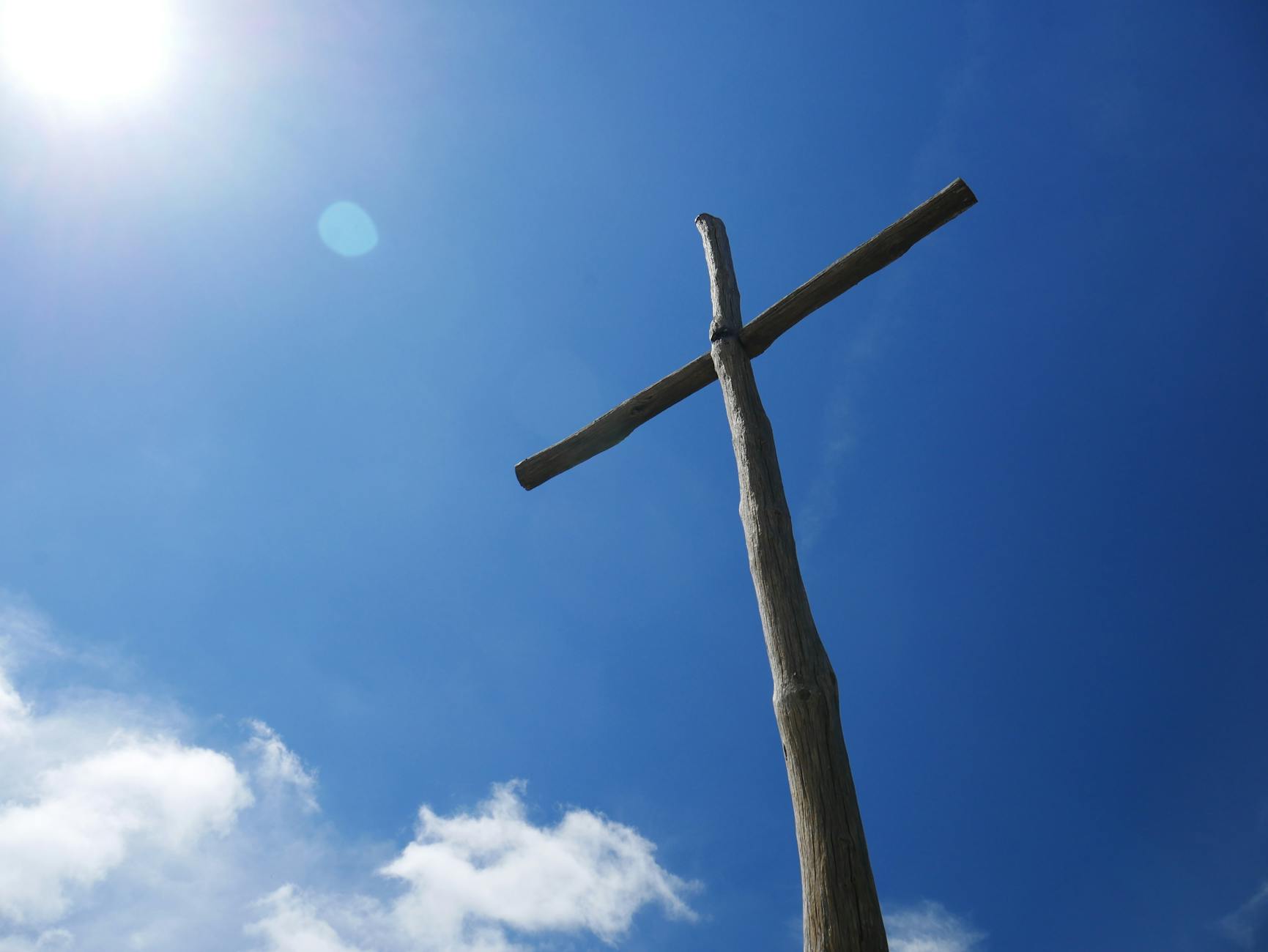 brown wooden cross